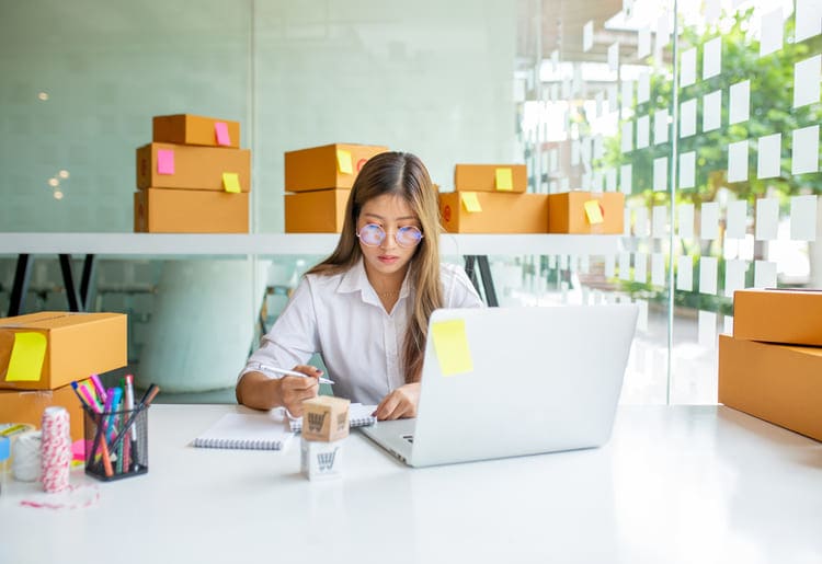 Free vs Paid Web Hosting: Best for E-Commerce